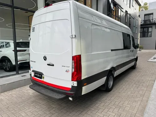 Mira esta publicación de Mercedes Benz Sprinter 2022 en Motordil