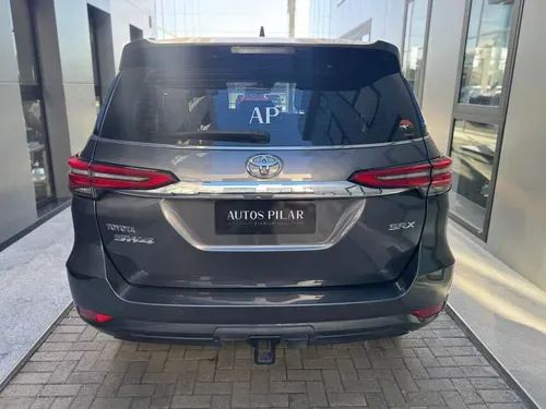 Mira esta publicación de Toyota SW4 2023 en Motordil
