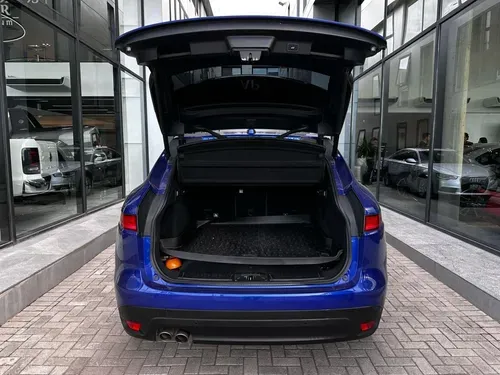 Mirá esta publicación de Jaguar F Pace