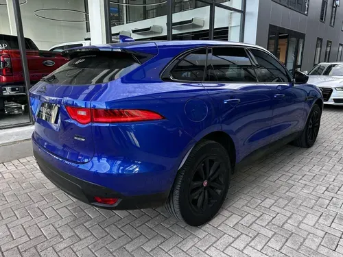 Mirá esta publicación de Jaguar F Pace