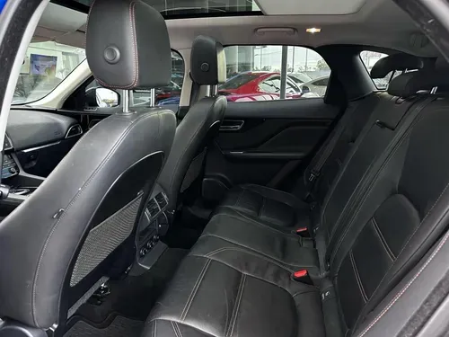 Mirá esta publicación de Jaguar F Pace