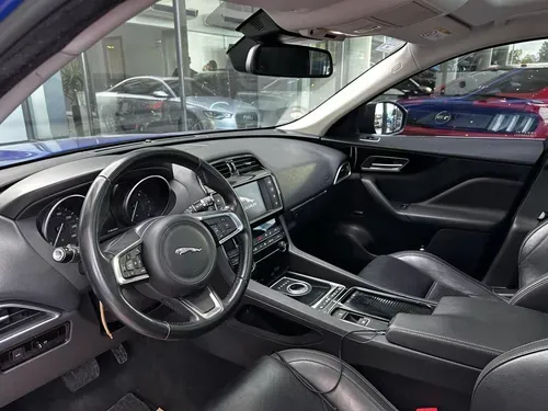 Mirá esta publicación de Jaguar F Pace