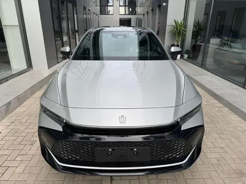 Mira esta publicación de Toyota Crown 2025 en Motordil