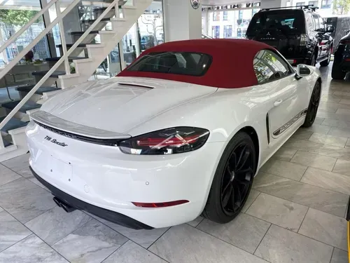 Mira esta publicación de Porsche 718 2024 en Motordil