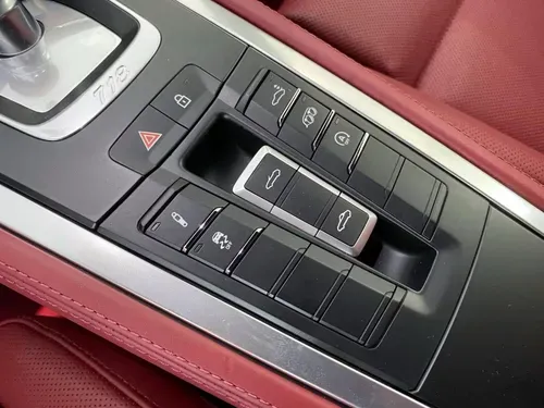 Mira esta publicación de Porsche 718 2024 en Motordil