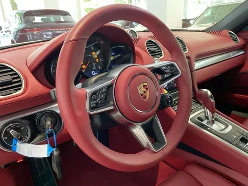 Mira esta publicación de Porsche 718 2024 en Motordil