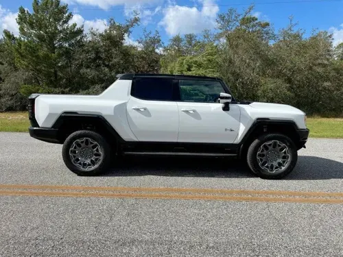 Mira esta publicación de GMC Hummer 2025 en Motordil