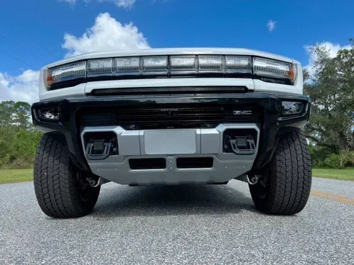 Mira esta publicación de GMC Hummer 2025 en Motordil