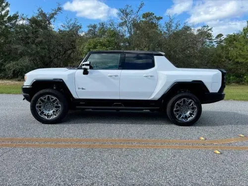 Mira esta publicación de GMC Hummer 2025 en Motordil