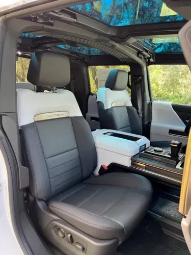 Mira esta publicación de GMC Hummer 2025 en Motordil