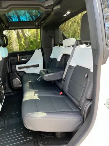 Mira esta publicación de GMC Hummer 2025 en Motordil