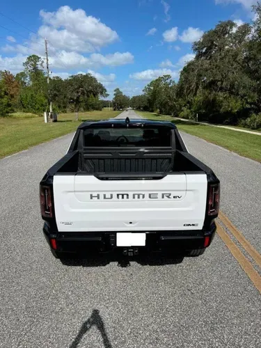 Mira esta publicación de GMC Hummer 2025 en Motordil