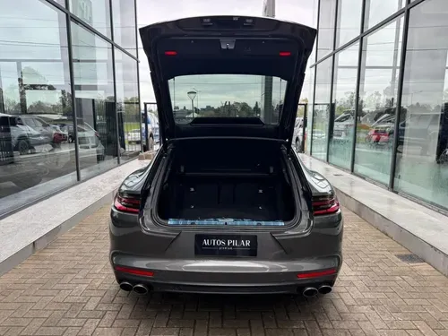 Mira esta publicación de Porsche Panamera 2018 en Motordil