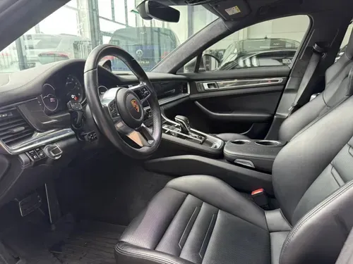 Mira esta publicación de Porsche Panamera 2018 en Motordil