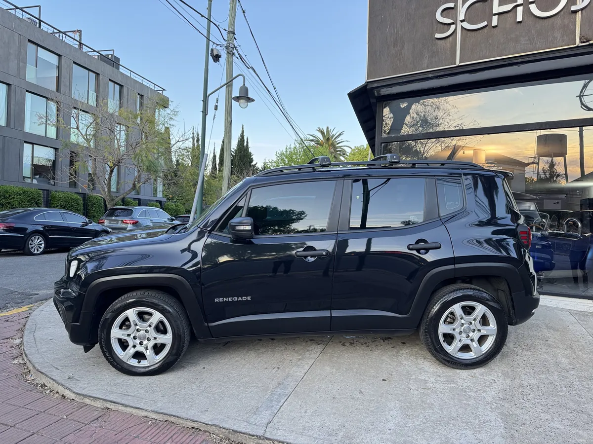 Mira esta publicación de Jeep Renegade 2023 en Motordil