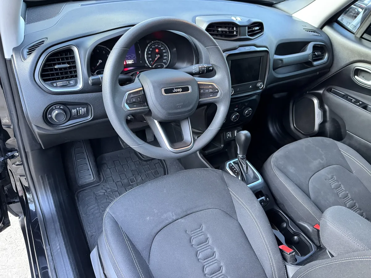 Mira esta publicación de Jeep Renegade 2023 en Motordil