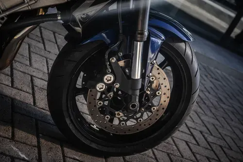 Mirá esta publicación de Yamaha 1000 FZ 1