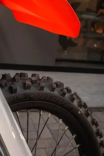 Mira esta publicación de KTM 350 Exc F 2025 en Motordil