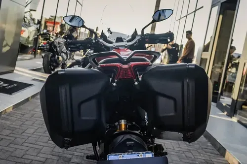 Mirá esta publicación de Mv Agusta 800 Veloce Lusso