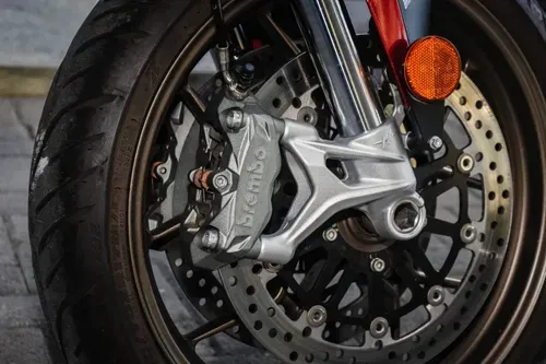 Mira esta publicación de Mv Agusta 800 Veloce Lusso 2022 en Motordil