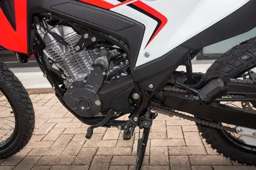 Mira esta publicación de Honda XR 300 Tornado 2025 en Motordil