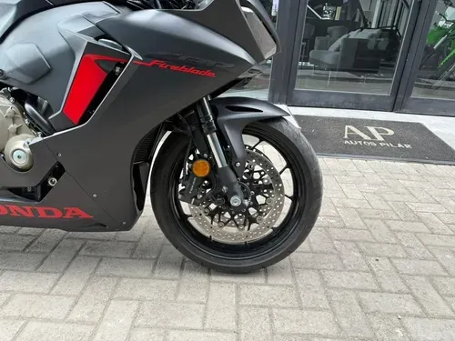 Mirá esta publicación de Honda CBR 1000 RR