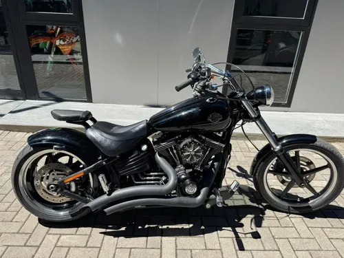 Mirá esta publicación de Harley Davidson FXCWC