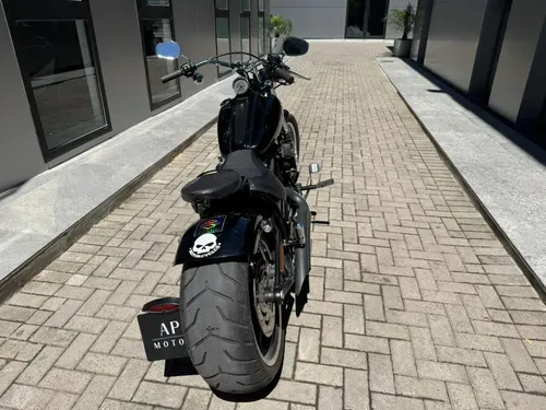 Mira esta publicación de Harley Davidson FXCWC 2011 en Motordil