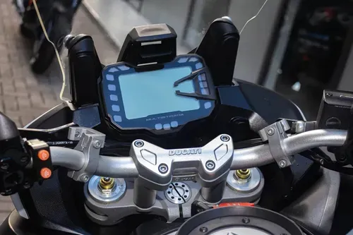 Mira esta publicación de Ducati 950 2019 en Motordil