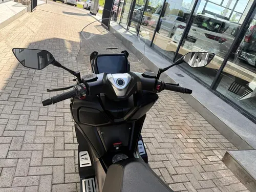 Mira esta publicación de Voge SR4 MAX 2023 en Motordil
