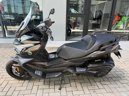 Mira esta publicación de Voge SR4 MAX 2023 en Motordil