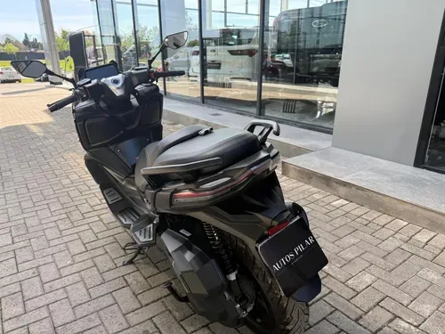 Mira esta publicación de Voge SR4 MAX 2023 en Motordil