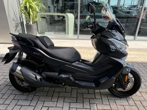 Mira esta publicación de Voge SR4 MAX 2023 en Motordil