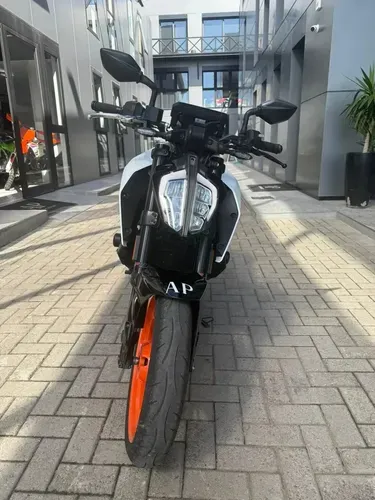 Mira esta publicación de KTM 390 RC 2021 en Motordil