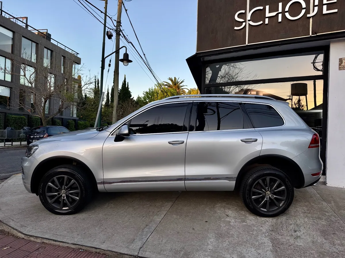 Mira esta publicación de Volkswagen Touareg 2013 en Motordil
