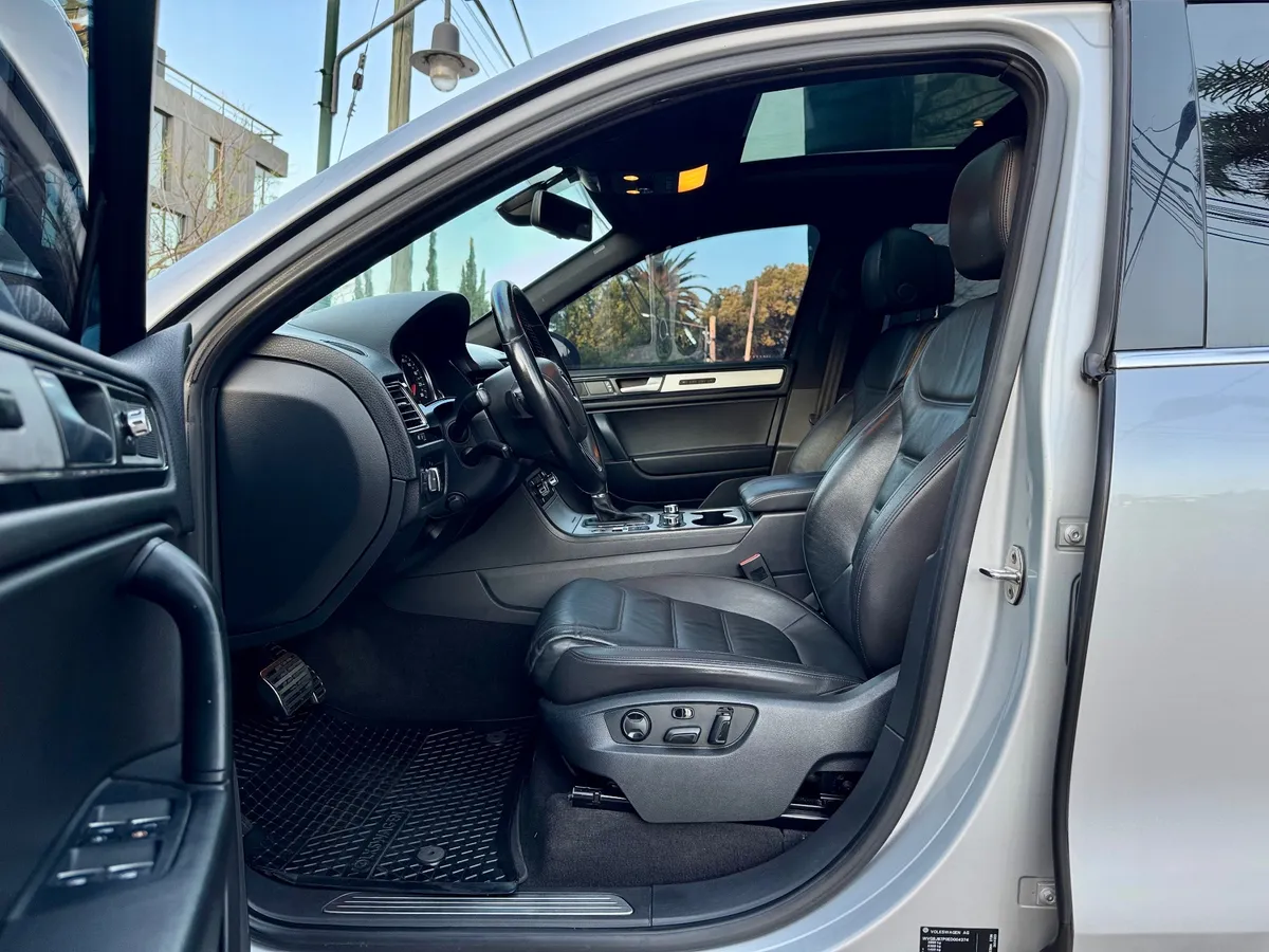 Mira esta publicación de Volkswagen Touareg 2013 en Motordil