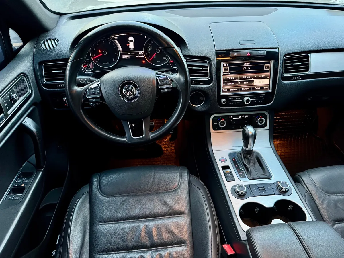 Mira esta publicación de Volkswagen Touareg 2013 en Motordil