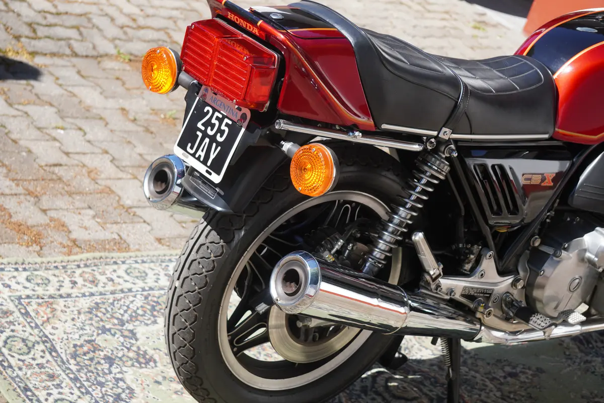 Mira esta publicación de Honda CBX 1047 1980 en Motordil