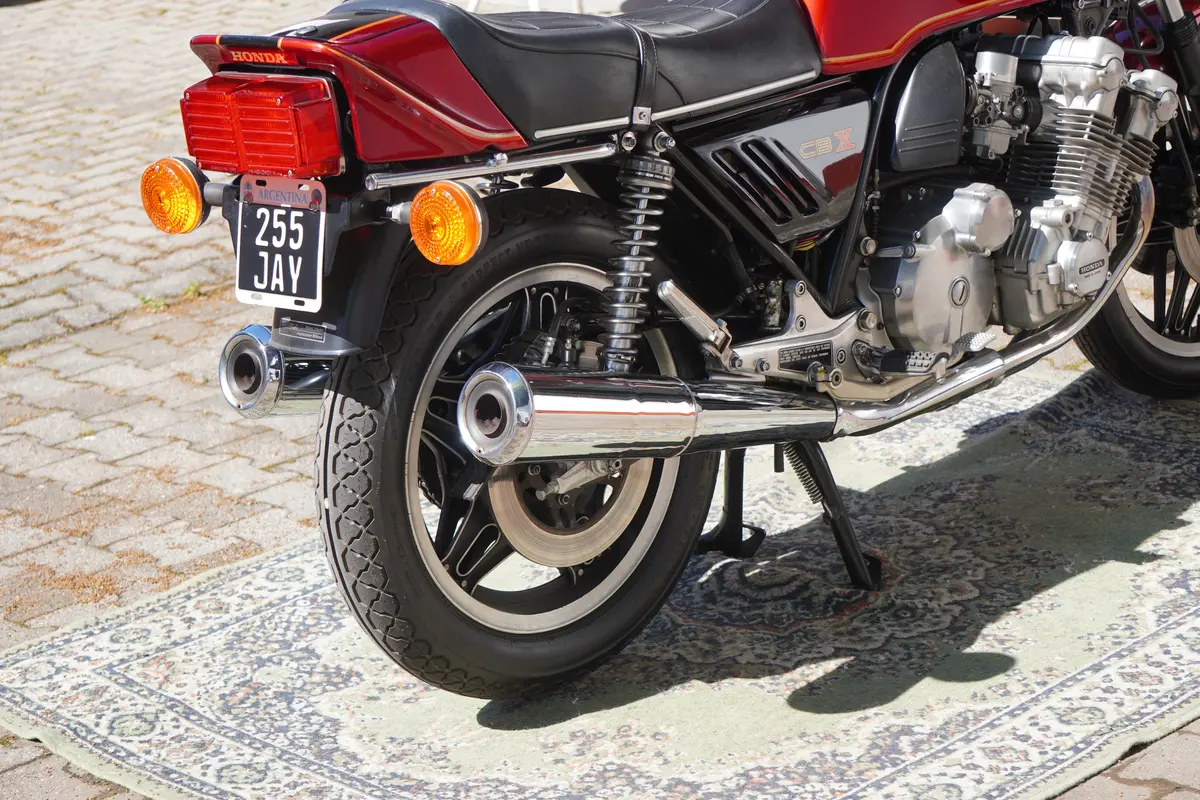 Mira esta publicación de Honda CBX 1047 1980 en Motordil