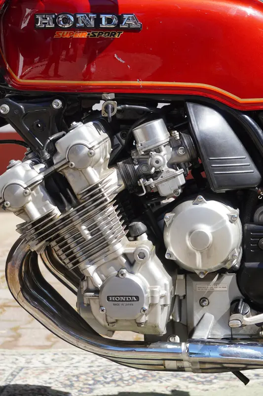 Mira esta publicación de Honda CBX 1047 1980 en Motordil