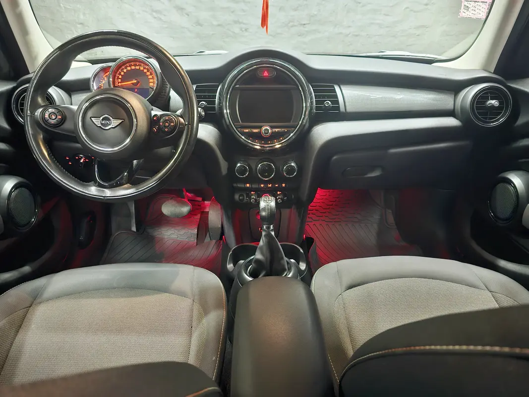 Mira esta publicación de Mini Cooper 2017 en Motordil