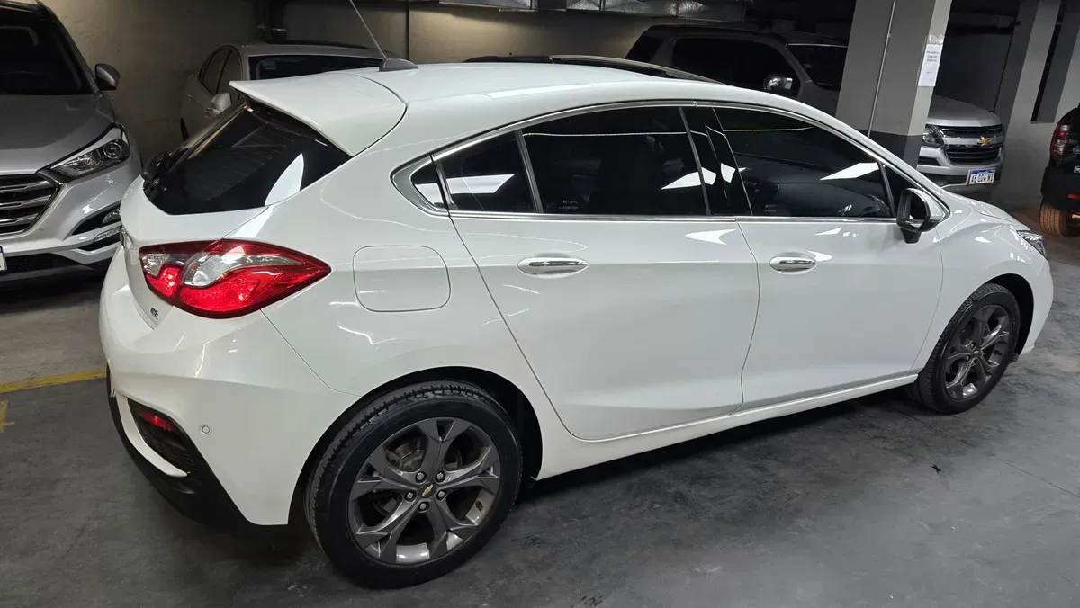 Mira esta publicación de Chevrolet Cruze 2018 en Motordil