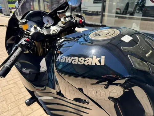Mira esta publicación de Kawasaki ZX 1400 2011 en Motordil