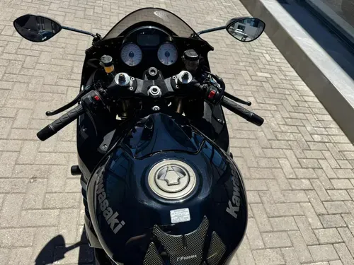 Mira esta publicación de Kawasaki ZX 1400 2011 en Motordil
