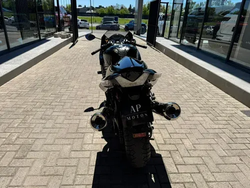 Mira esta publicación de Kawasaki ZX 1400 2011 en Motordil