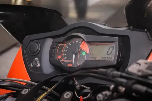 Mira esta publicación de KTM Adventure 990 R 2011 en Motordil