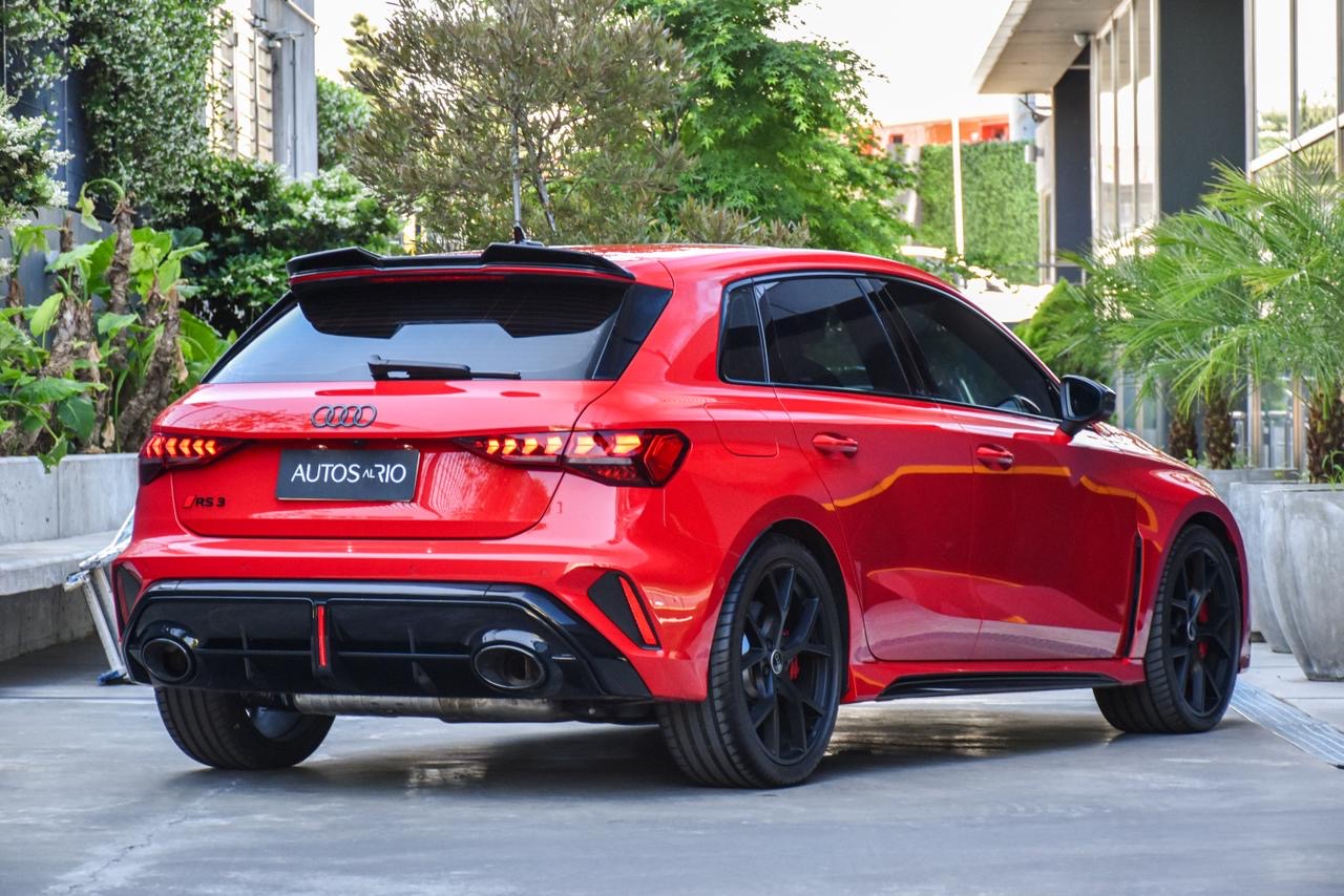 Mira esta publicación de Audi RS3 2025 en Motordil