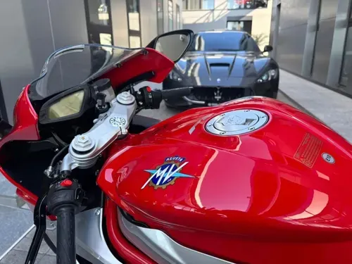 Mira esta publicación de Mv Agusta F3 800 RC 2021 en Motordil