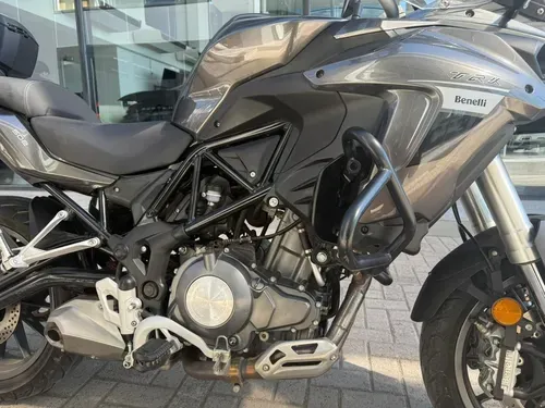 Mira esta publicación de Benelli TRK 502 2020 en Motordil