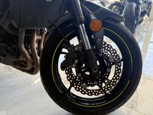 Mira esta publicación de Kawasaki Z 900 RS 2018 en Motordil